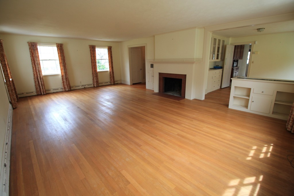 237 Tahattawan Road Littleton, MA 01460 - Photo 9 of 18 Gallery Image 9