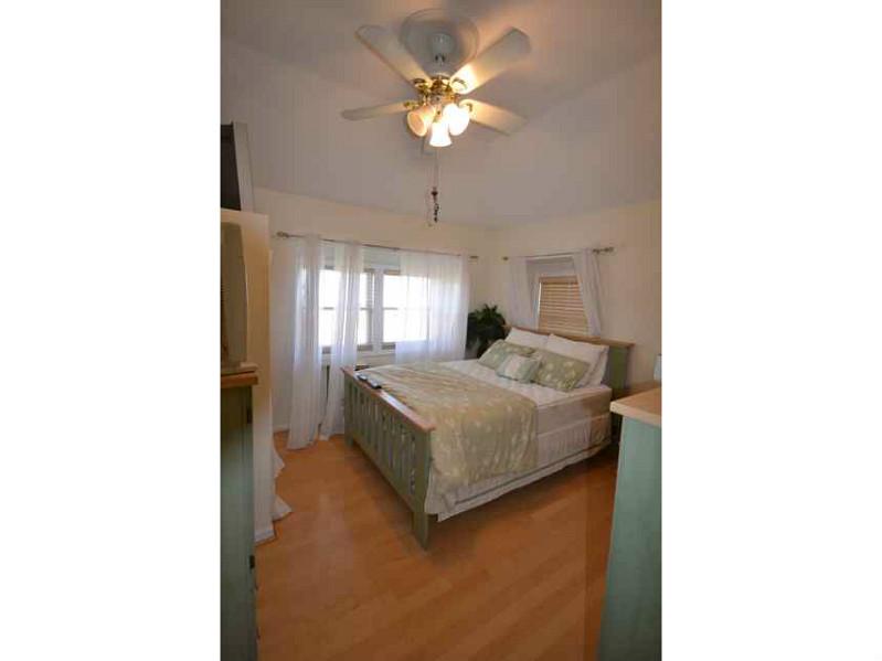 72 West Side Road, Unit B1 Block Island, RI 02807 - Photo 3 of 10 Bedroom.