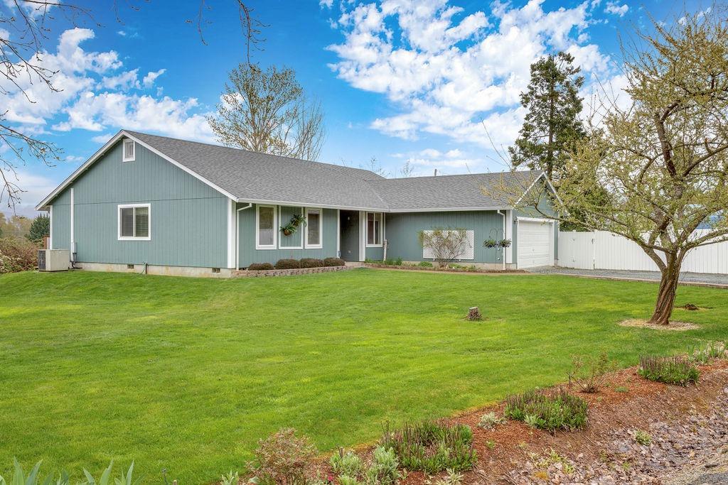 1763 Rounds Avenue Grants Pass, OR 97527 - Photo 2 of 35 Additional Photo