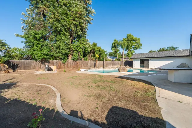 $479,900 | 1707 Douglas Avenue, Clovis, CA 93611