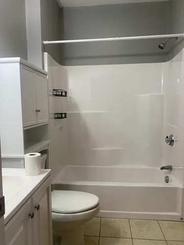 $2,000 | 350 Bay Fall River, Unit 1, Fall River, MA 02724