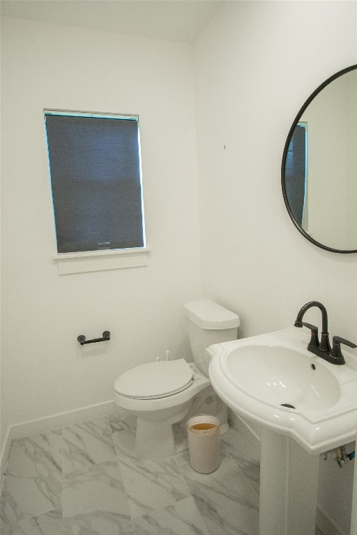 4423 Coyle Street Houston, TX 77023 - Photo 17 of 26 Half Bathroom on 1st floor