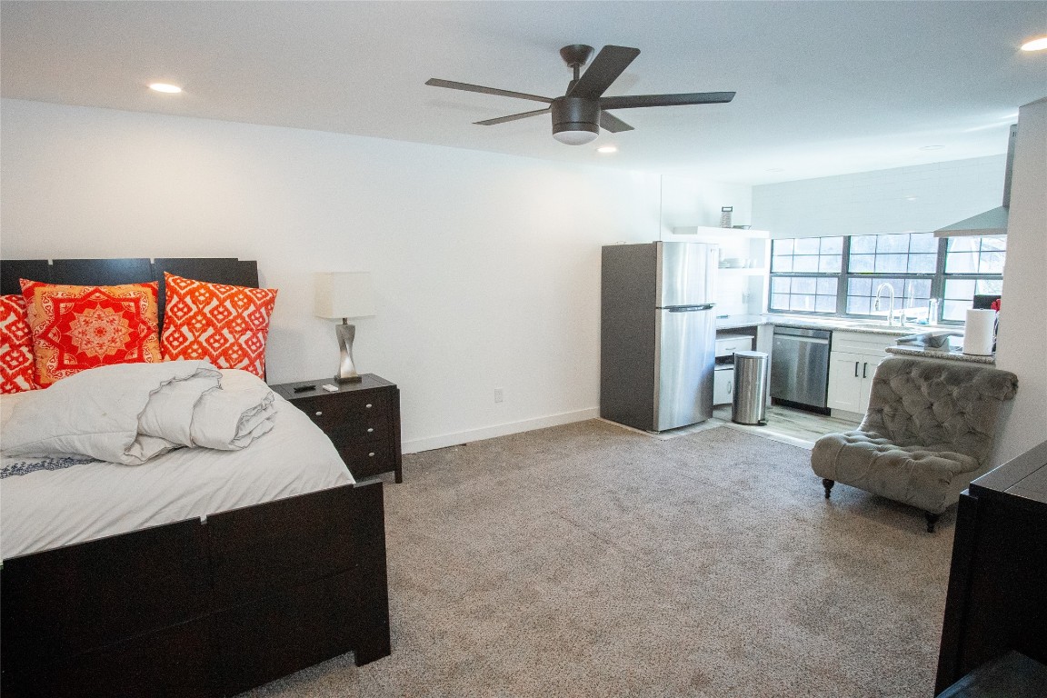 4423 Coyle Street Houston, TX 77023 - Photo 20 of 26 2nd level of garage apartment