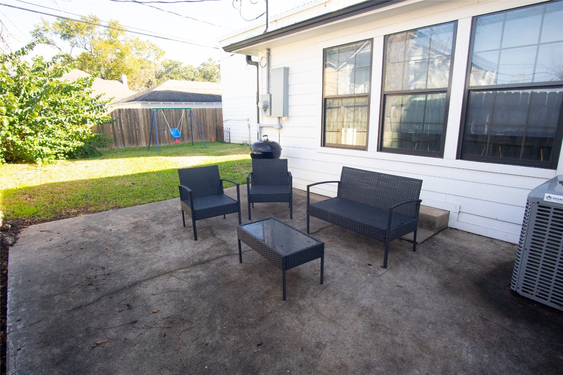 4423 Coyle Street Houston, TX 77023 - Photo 25 of 26 a view of a house with backyard and sitting area