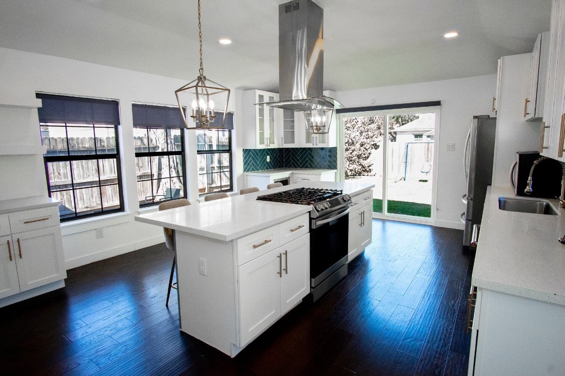 4423 Coyle Street Houston, TX 77023 - Photo 3 of 26 Large Open Kitchen