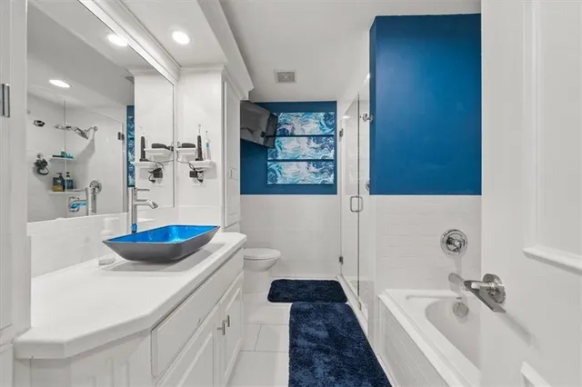 $629,900 | 7623 West 52nd Street, Overland Park, KS 66202