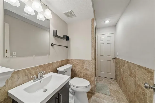 $629,900 | 7623 West 52nd Street, Overland Park, KS 66202