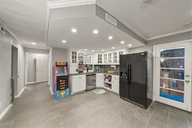 $629,900 | 7623 West 52nd Street, Overland Park, KS 66202