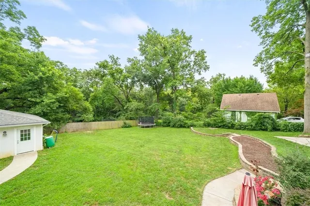 $629,900 | 7623 West 52nd Street, Overland Park, KS 66202