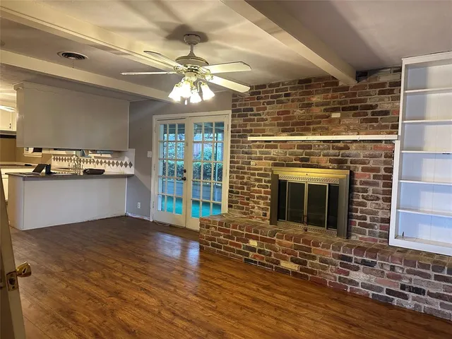 $310,525 | 532 Plainview Drive, Hurst, TX 76054