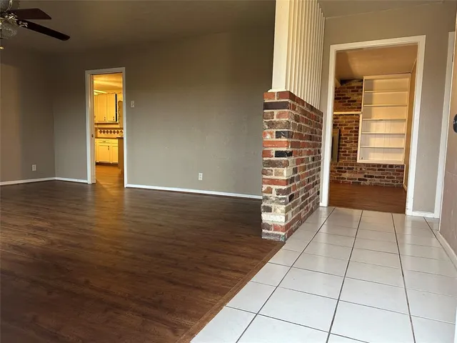 $310,525 | 532 Plainview Drive, Hurst, TX 76054