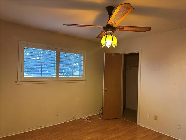 $310,525 | 532 Plainview Drive, Hurst, TX 76054