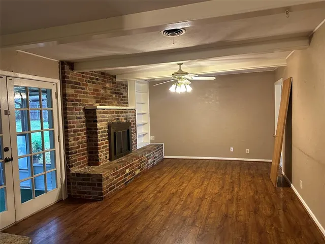 $310,525 | 532 Plainview Drive, Hurst, TX 76054