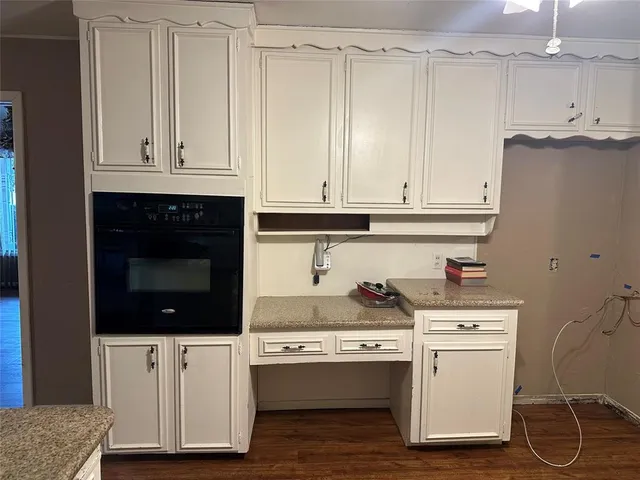 $310,525 | 532 Plainview Drive, Hurst, TX 76054