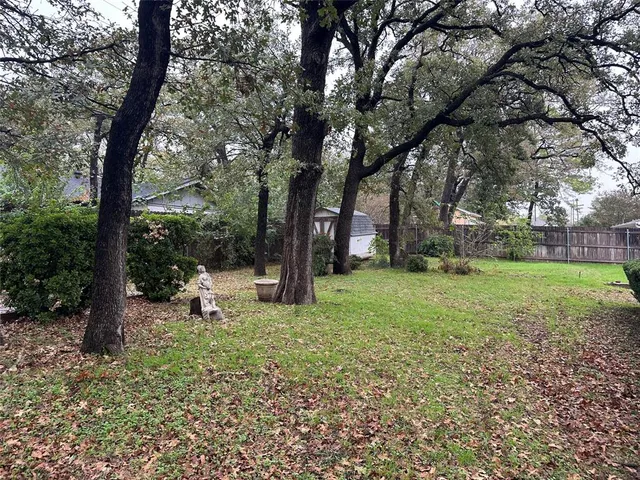 $310,525 | 532 Plainview Drive, Hurst, TX 76054