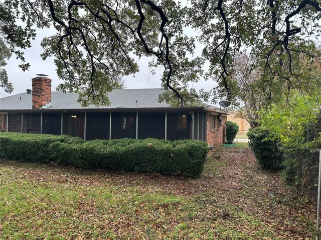 $310,525 | 532 Plainview Drive, Hurst, TX 76054