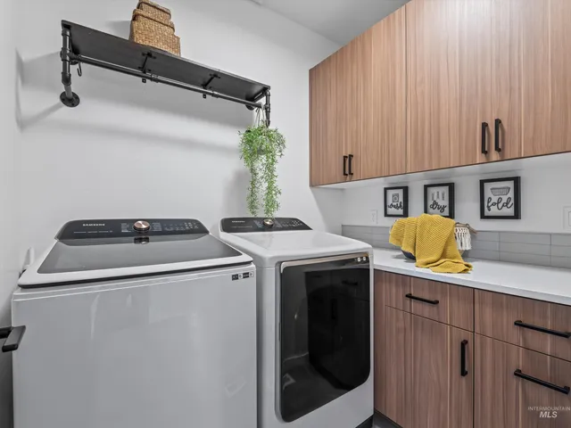 $3,000 | 1251 East Echelon Ridge Lane, Boise, ID 83716