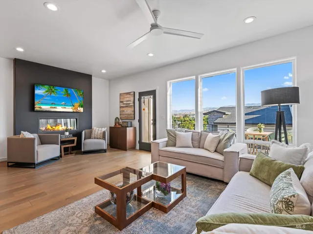 $3,000 | 1251 East Echelon Ridge Lane, Boise, ID 83716