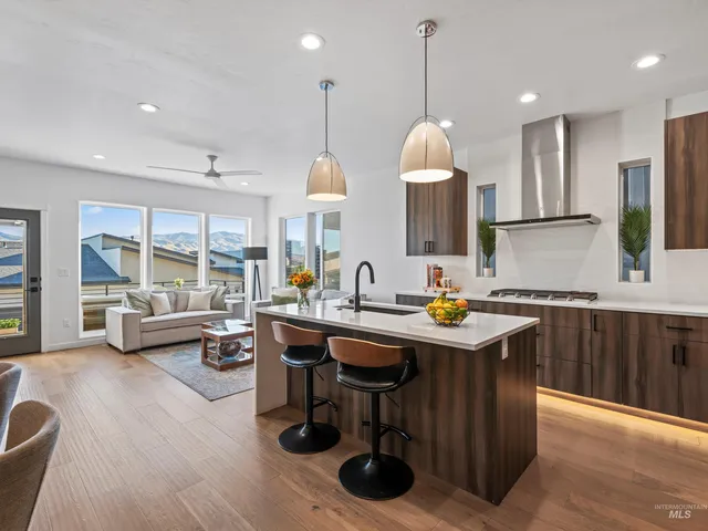 $3,000 | 1251 East Echelon Ridge Lane, Boise, ID 83716