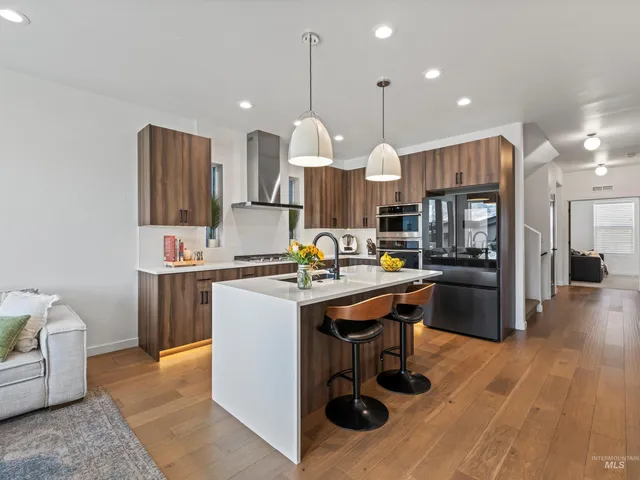 $3,000 | 1251 East Echelon Ridge Lane, Boise, ID 83716