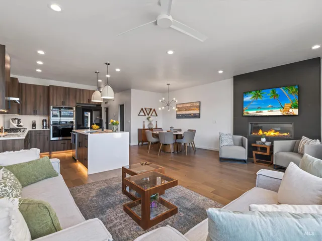 $3,000 | 1251 East Echelon Ridge Lane, Boise, ID 83716