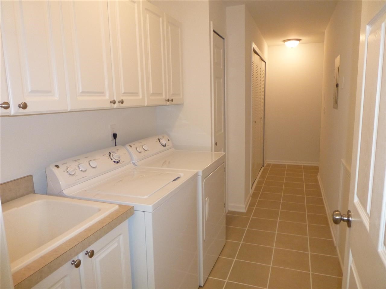5356 Brookemonte Circle Rochester, MI 48306 - Photo 10 of 17 31192102-9.JPG