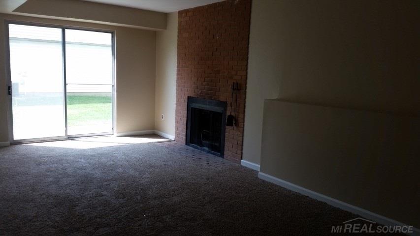 2933 Roundtree Drive Troy, MI 48083 - Photo 23 of 31 31268783-22.JPG