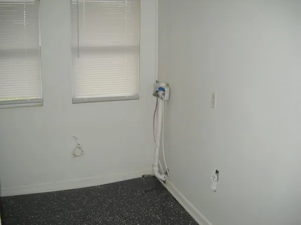 $124,900 | 145 East Farmer Avenue, Independence, MO 64050