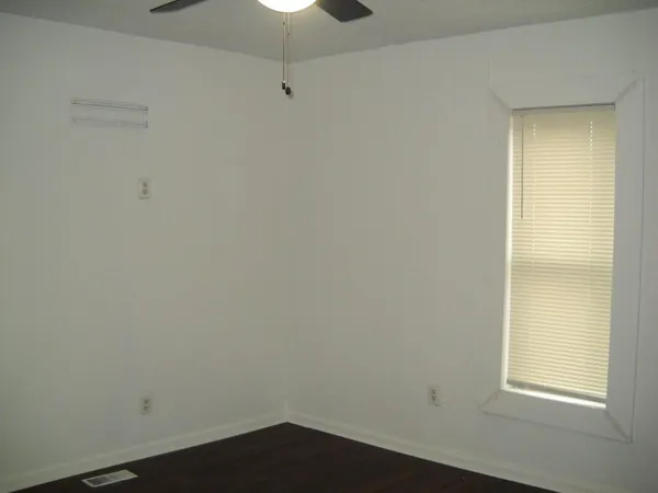 $124,900 | 145 East Farmer Avenue, Independence, MO 64050