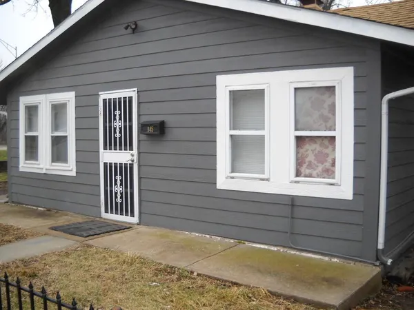 $124,900 | 145 East Farmer Avenue, Independence, MO 64050