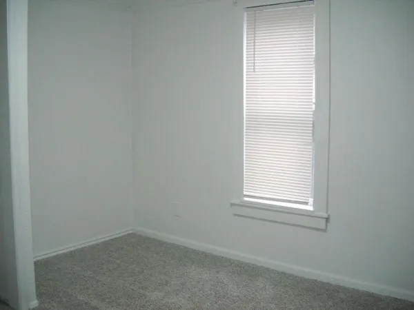 $124,900 | 145 East Farmer Avenue, Independence, MO 64050