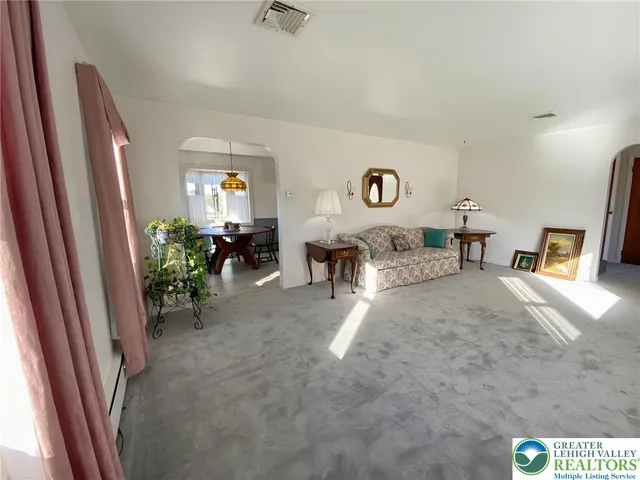 $374,900 | 150 Cherry Street, Hellertown, PA 18055