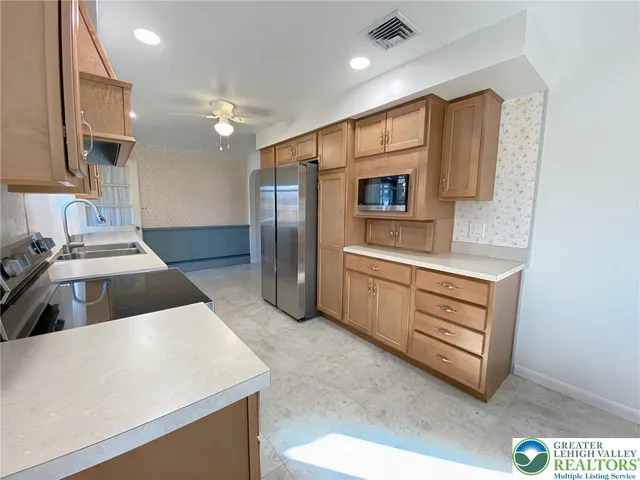 $374,900 | 150 Cherry Street, Hellertown, PA 18055