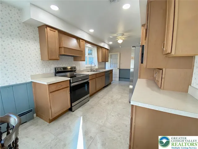 $374,900 | 150 Cherry Street, Hellertown, PA 18055