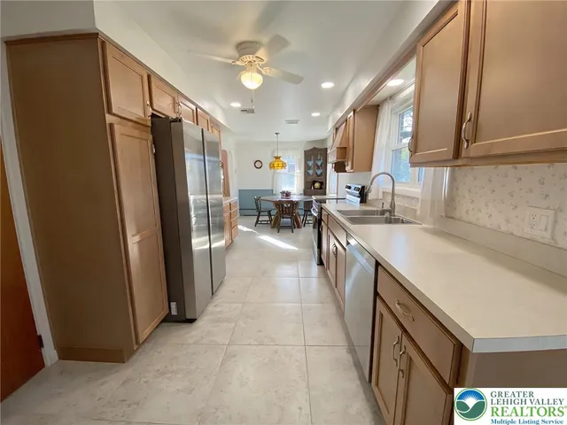 $374,900 | 150 Cherry Street, Hellertown, PA 18055