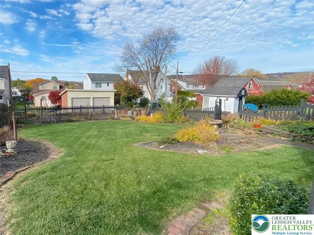 $374,900 | 150 Cherry Street, Hellertown, PA 18055