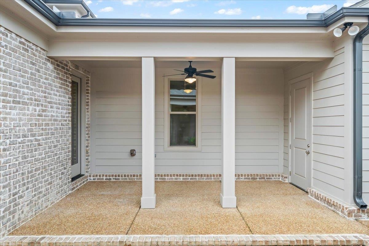 499 Armel Drive Collierville, TN 38017 - Photo 27 of 40 a view of entryway