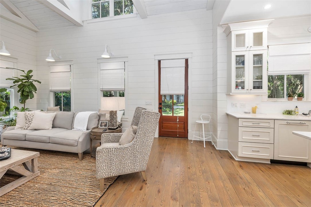 1030 Village Oaks Lane St. Simons Island, GA 31522 - Photo 4 of 33