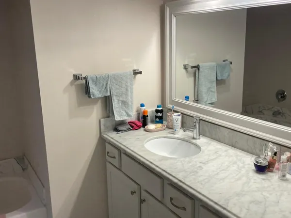 $2,700 | 3400 North Ocean Drive, Unit 204, Riviera Beach, FL 33404
