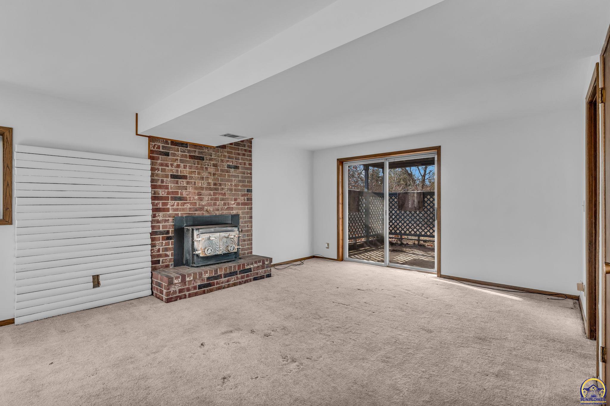 6395 Ridgeview Drive Ozawkie, KS 66070 - Photo 11 of 20