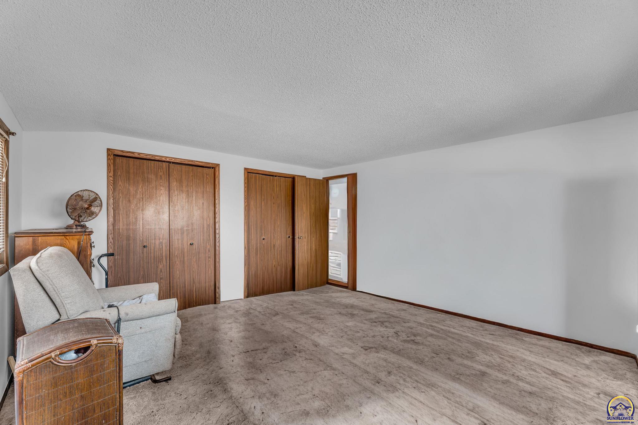 6395 Ridgeview Drive Ozawkie, KS 66070 - Photo 12 of 20