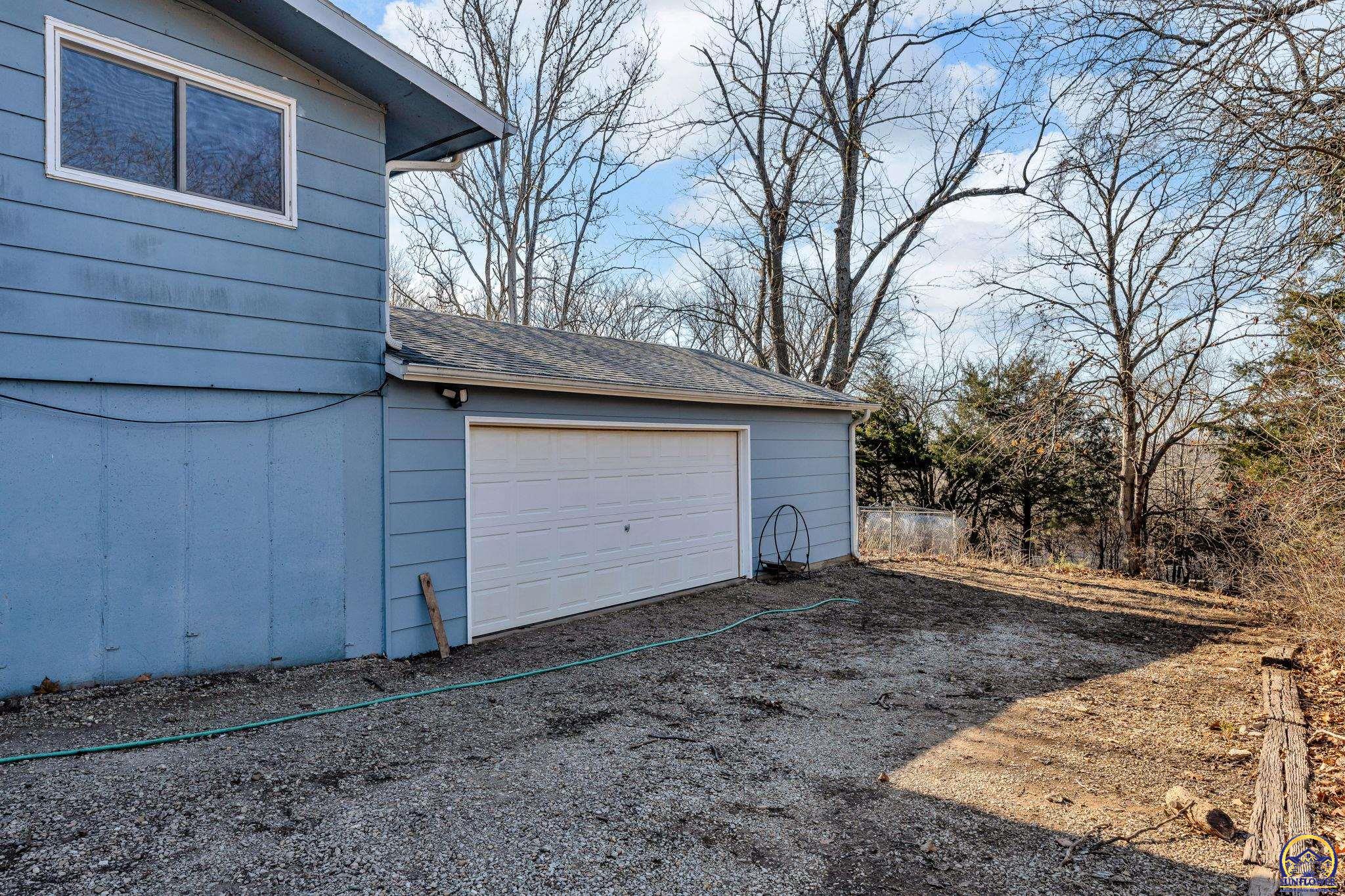 6395 Ridgeview Drive Ozawkie, KS 66070 - Photo 18 of 20