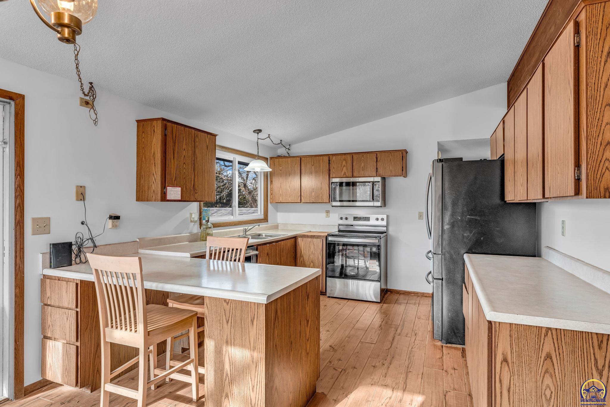 6395 Ridgeview Drive Ozawkie, KS 66070 - Photo 7 of 20