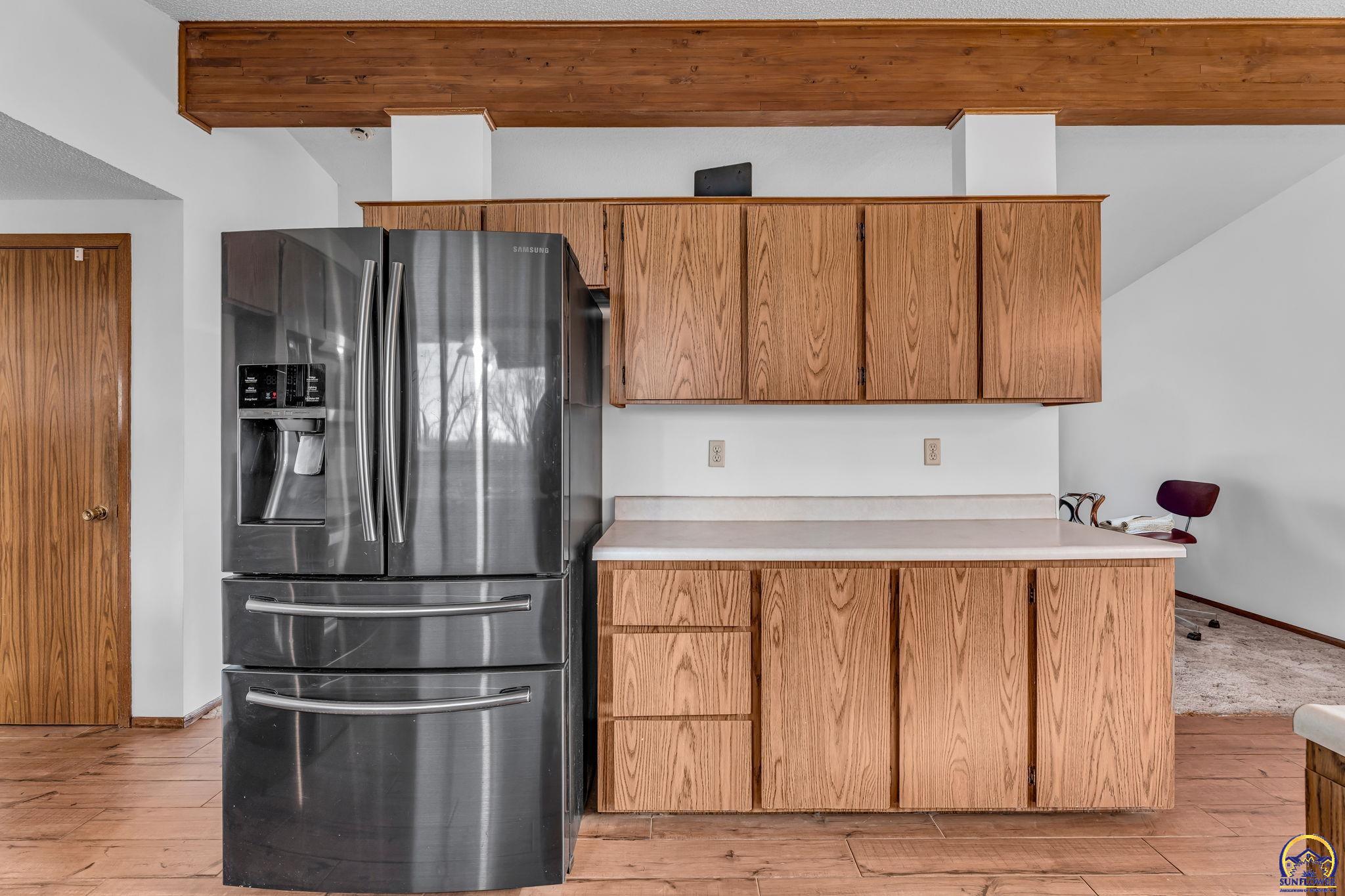 6395 Ridgeview Drive Ozawkie, KS 66070 - Photo 8 of 20