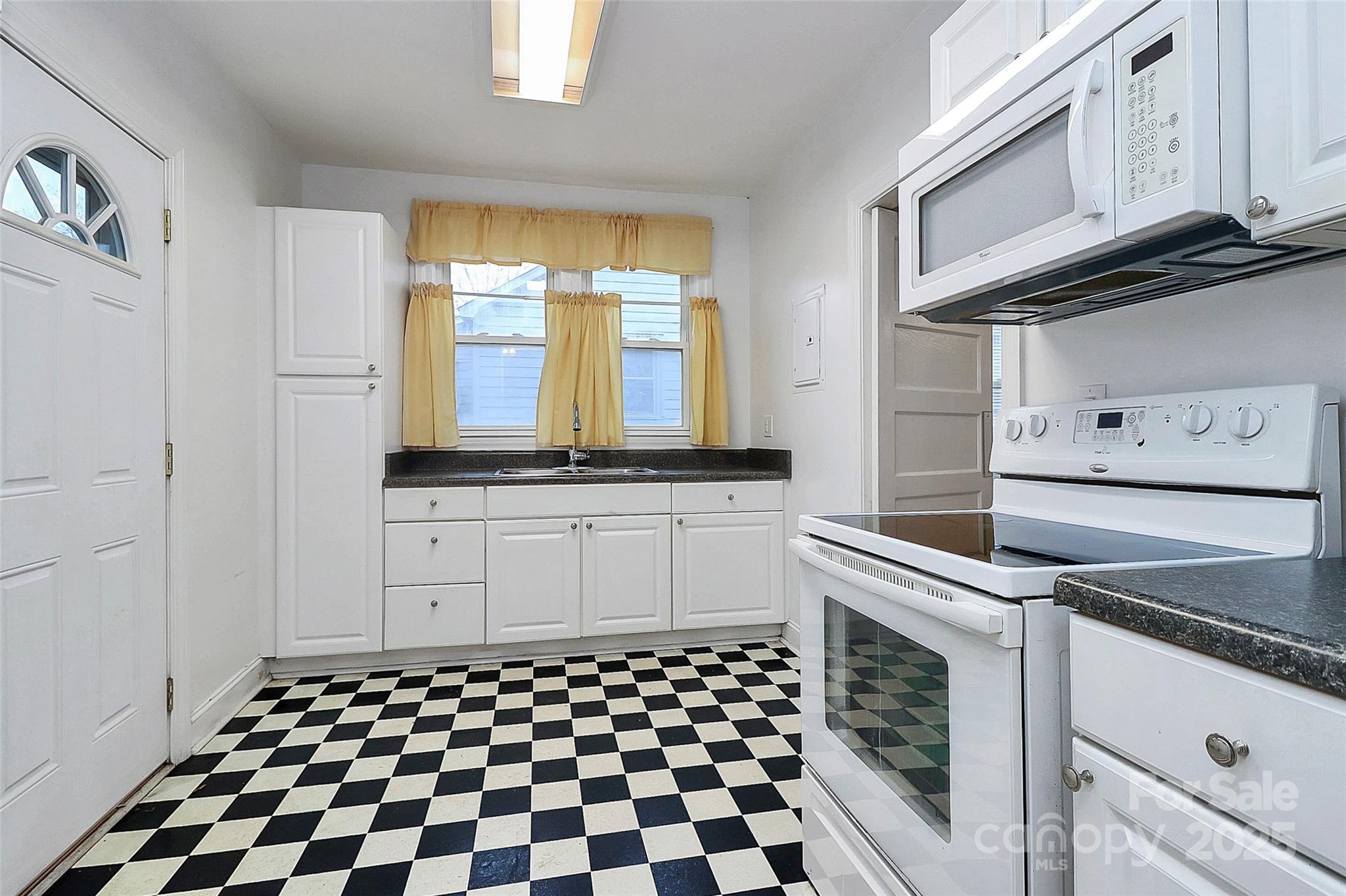 407 West Phifer Street Monroe, NC 28110 - Photo 15 of 30