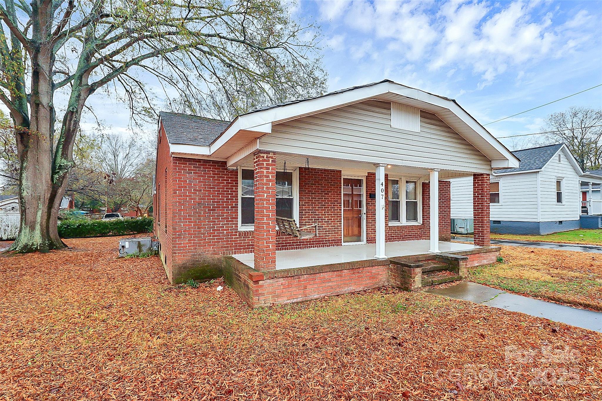 407 West Phifer Street Monroe, NC 28110 - Photo 4 of 30