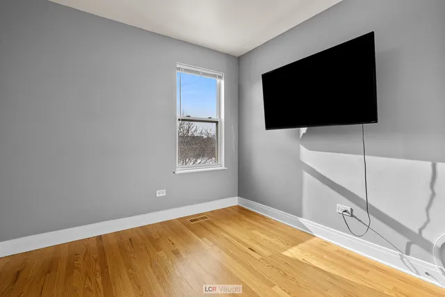 $2,500 | 3422 West 13th Place, Unit 2, Chicago, IL 60623