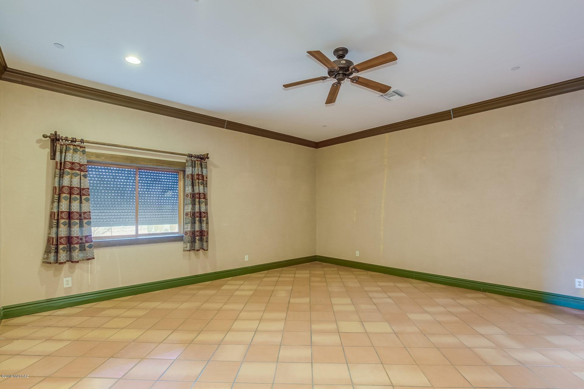 4650 East Edwin Road Tucson, AZ 85739 - Photo 13 of 22 Gallery Image 13