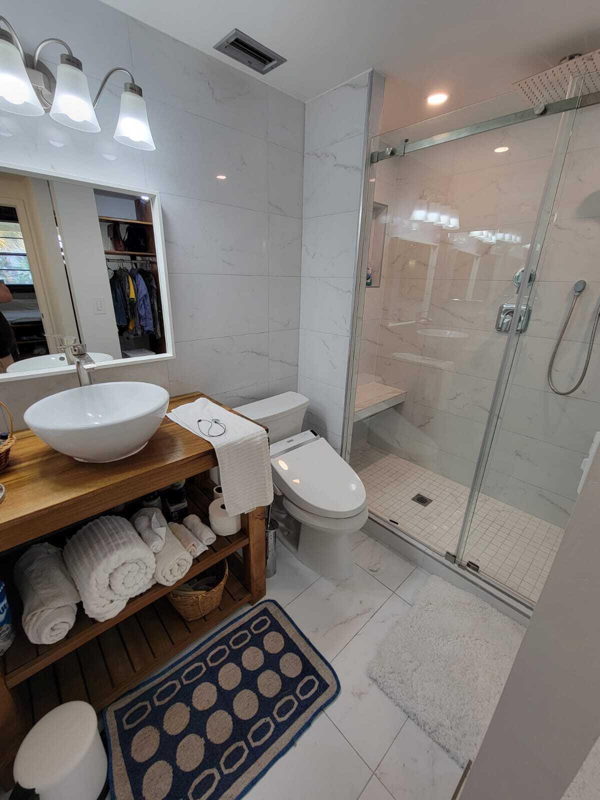 4661 Northwest 2nd Avenue, Unit 602 Boca Raton, FL 33431 - Photo 28 of 34 Master Bath