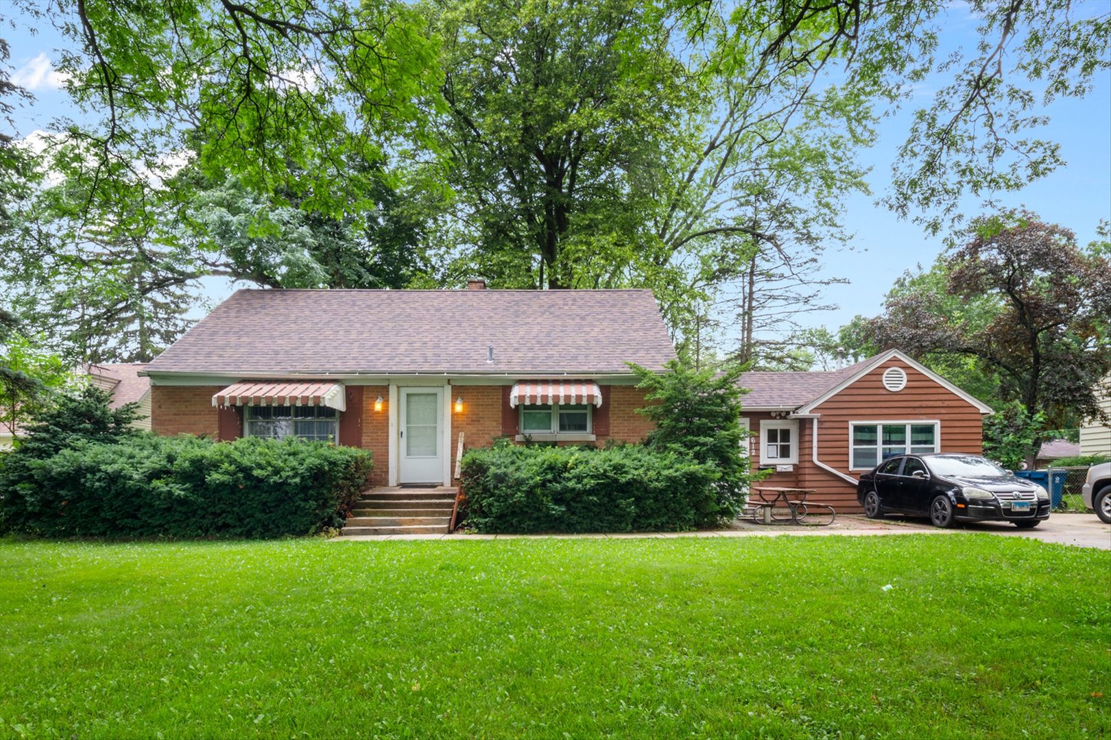 612 North Randall Road Aurora, IL 60506 - Photo 1 of 23 Gallery Image 1